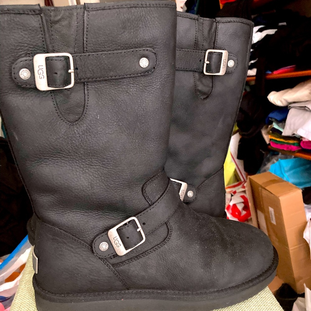 Woman’s 10 3/4” tall UGG fur lined boot